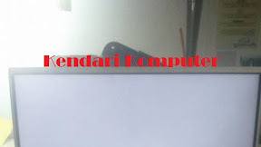 Tampilan Layar Laptop Berwarna Putih (White Blank) 